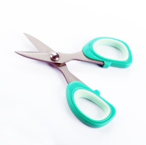 Tijeras de Electricista de Buena Calidad, Hoja de Acero Inoxidable con Borde Dentado de 5.25 Pulgadas, Mango de Agarre Suave, Recubrimiento de Titanio, para Uso Doméstico SCT5045 - Product Image 2
