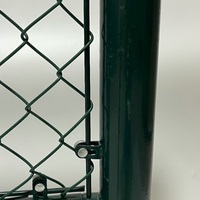 Rouleaux de grillage cyclonique galvanisé et thermolaqué avec revêtement PVC, clôture en treillis 8ft 6ft, accessoires de sécurité agricole personnalisés