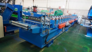 Machine de formage à froid automatique pour tuiles de toiture en acier coloré double couche, profilés <span class=keywords><strong>IBR</strong></span> et tôles ondulées - Product Image 2