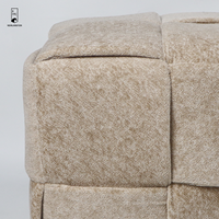 Pouf carré texturé en chenille beige neutre français, tabouret ottoman tissé à motif quadrillé, repose-pieds d'appoint polyvalent