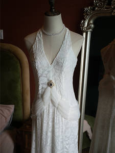 Robe de maternité vintage en <span class=keywords><strong>velours</strong></span> <span class=keywords><strong>blanc</strong></span> de la manor Hong Lichi, reproduction, col en V profond, taille empire, silhouette sirène - Product Image 4