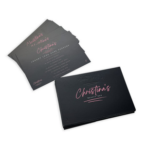 Tarjeta de Agradecimiento Premium con Grabado en Relieve - Tarjetas Negras con Lámina Rosa para Apreciación al Cliente con Marca - Product Image 1
