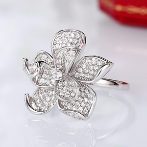 Anello con Design a Fiore di Camelia, Stile Elegante, Anello per Dito Indice da Donna - Product Image 4