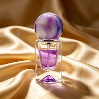 Vente en gros de flacons MINI de 15 ml avec estampage à chaud doré, flacon de parfum vide, flacon de parfum personnalisé avec logo, flacon vaporisateur avec bouchon en résine