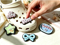 Accessoires décoratifs colorés en PVC personnalisés HS HS56, motifs lettres de l'alphabet et fleurs, pour pinces à cheveux et breloques de chaussures sabots, vente en gros