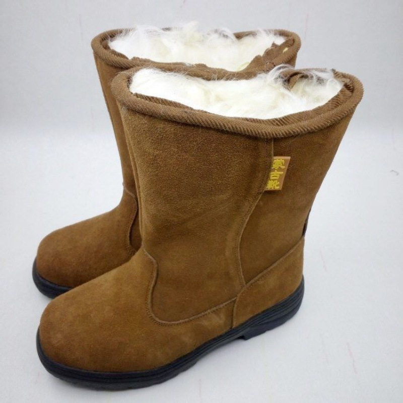 Brown Mongolian boots, half wool