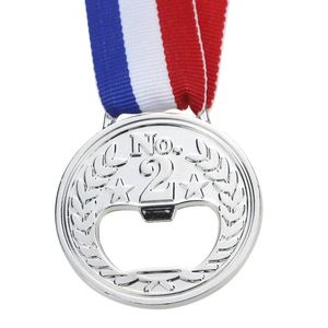 Décapsuleur en forme de médaille dorée avec ruban, idéal pour les souvenirs de compétitions de team building et la décoration murale ou de bar sur le thème du sport. - Product Image 2