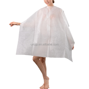 Capa de peluquero impermeable desechable de PE polivinílico para peluquería de corte de pelo - Product Image 5