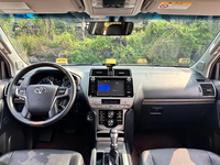 Подержанный Toyota Land Cruiser Prado 2017 года, 3.5L, АКПП, левый руль, полноприводный внедорожник (4WD), 7 мест, с низким пробегом, премиум-класса, экспортная модель для бездорожья