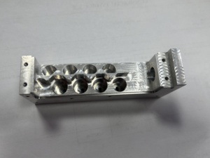 सटीक सीएनसी मशीनी एल्यूमीनियम मिश्र धातु मशीनरी स्टील पार्ट्स कनेक्शन ब्रैकेट चिकित्सा उपकरण ट्रक स्पेयर पार्ट्स - Product Image 4