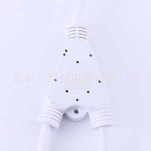 Cable de Extensión Europlug con 2 Tomas de Corriente, 16A, 110V-250V, Cable de PVC, Conector IEC Hembra a CEE Macho, para Uso con Electrodomésticos - Product Image 3