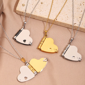 Nuovo cuore collana <span class=keywords><strong>per</strong></span> le donne in acciaio inox inciso <span class=keywords><strong>coppia</strong></span> pendente aperto lettera d'amore <span class=keywords><strong>regalo</strong></span> personalizzato <span class=keywords><strong>per</strong></span> i suoi gioielli romantici - Product Image 2