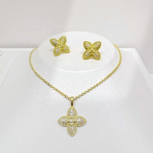 Juego de Joyería de Plata de Ley 925 con Cruz, Diseño Elegante, Moda 2026, Zirconia, Chapado en Oro de 18k, Collar y Aretes para Mujer - Product Image 2