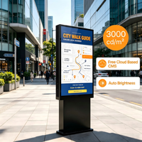 Les panneaux d'affichage numériques extérieurs, utilisés pour la publicité de rue, sont étanches à l'eau avec une classification IP66 et un écran haute luminosité de 3000 nits.