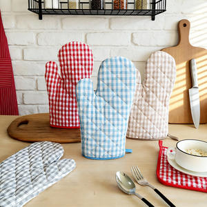 ถุงมือกันความร้อนลายตารางสไตล์อเมริกันคันทรี ทำจากผ้าฝ้าย ขนาด 18x30 ซม. สำหรับอบขนม ป้องกันความร้อน - Product Image 6