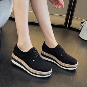 Nuevas Zapatillas Oxford de Plataforma de Ante Sintético para Mujer con Punta Redonda y Cordones, Estilo Británico Casual, Ligeras y con Suela Gruesa - Product Image 5