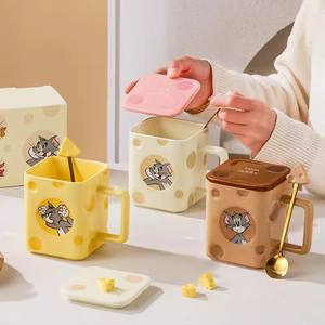 Taza de Cerámica Tom y Jerry con Diseño de Queso y Asa, Perfecta para Regalos, Primavera 2025 - Product Image 3