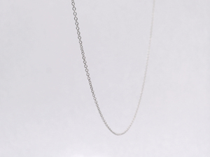 Delicadas Cadenas de Collar Pequeñas de Plata de Ley 950 con Glifos Entrelazados y Patrones Brillantes, Accesorio Minimalista Unisex para el Campus - Product Image 2