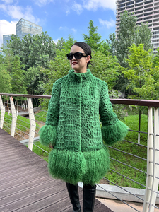 Giacca Invernale da Donna Calda in Vera Pelliccia di Coniglio Rex Tinta Verde con Aggiunta di Pelliccia di Agnello - Product Image 6