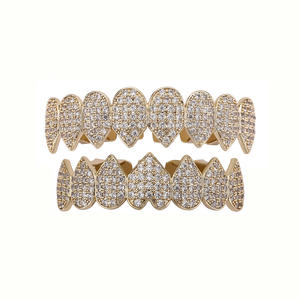 ฟันปลอมประดับเพชรเต็มรูปแบบสำหรับผู้ชายและผู้หญิงสไตล์อเมริกันแบบยุโรปบุคลิกตลกเขี้ยววันฮาโลวีนตะแกรงทอง - Product Image 6