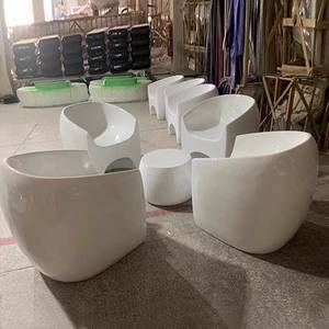 Chaise en lettres irrégulières UHPC en gros Y245, mobilier de loisirs décoratif pour l'extérieur, les parcs, les centres commerciaux et les espaces publics - Product Image 4