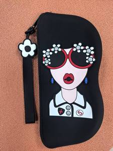กระเป๋าใส่แว่นตาซิลิโคนแบบพกพา เป็นมิตรกับสิ่งแวดล้อม กันน้ำ ซิลิโคนลายการ์ตูน กระเป๋าใส่แว่นตาแฟชั่น - Product Image 6