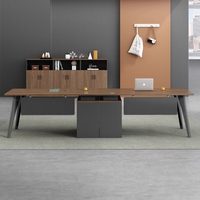 Ensemble bureau et chaise de direction, design simple et moderne pour poste de travail informatique individuel de petite taille