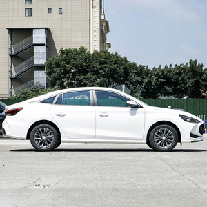 Exportación 2025 MG 5 Vehículo a Gasolina Sedán Deportivo con Volante a la Izquierda, Coche Usado 1.5L CVT, Coches <span class=keywords><strong>Baratos</strong></span> en Venta, Depósito - Product Image 4