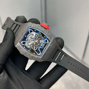 Montre mécanique squelette en forme de papillon, étanche, en caoutchouc, avec logo OEM, élégante et luxueuse, en fibre de carbone, pour homme. - Product Image 2