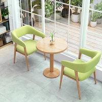Ensemble de salle à manger commercial moderne pour café et restaurant : table et banquette carrées 2 places en bois massif durable avec mousse haute densité