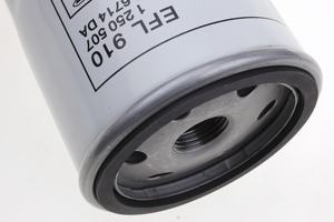 Filter Oli Mesin untuk FORD JAGUAR VOLVO 1218846 1595247 1751529 1S7G6714CA 1S7G6714DA 5015485 5097737 C2Z21964 LR025306 30711781 - Product Image 3