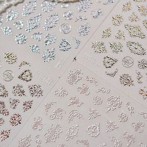 Autocollants pour ongles en or de luxe, motifs baroques, décorations pour ongles de style vintage pour femmes - Product Image 1