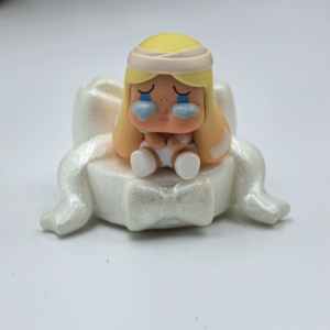 دمية سلسلة 'لنذهب للنزهة' الرسمية من مينغلي - شخصية جذابة عصرية قابلة للتجميع وزينة للسيارة - Product Image 1