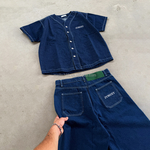 Set 2 Pezzi in Denim: <span class=keywords><strong>Camicia</strong></span> a Maniche Corte con Scollo a V e Bottoni e Pantaloncini <span class=keywords><strong>Jeans</strong></span>, Design Personalizzato, Alta Qualità, Denim Pesante per Uomo - Product Image 3