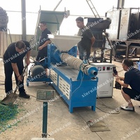 Machine professionnelle de soudage à chaud PE pour bouteilles d'huile en plastique, extrudeuse de fusion de plastique pour conteneurs en plastique
