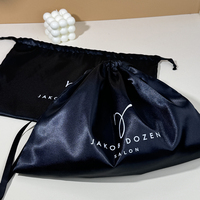 Sacs à cordon réutilisables en satin doux et luxueux, écologiques, avec impression sérigraphique de logo personnalisé pour le rangement de cadeaux, perruques et chaussures de danse