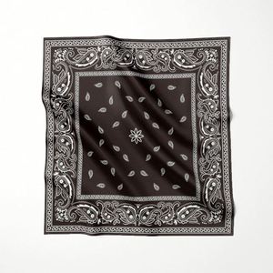 Pañuelo de Seda Cuadrado Suave de Alta Calidad con Impresión Personalizada para Mujeres y Hombres - Product Image 2