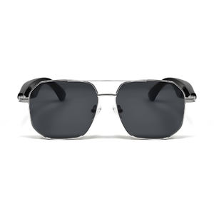 Lunettes intelligentes alimentées par AI 140 langues Traducteur protection solaire avec fonctionnalité de lecture de musique - Product Image 4