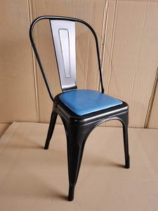 <span class=keywords><strong>Silla</strong></span> <span class=keywords><strong>Tolix</strong></span> Económica de Acero Metálico Negro <span class=keywords><strong>Mate</strong></span> para Restaurante con Cojín - Product Image 4