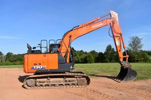 Excavadora Usada Hitachi Zx130 de 13 Toneladas con Pocas Horas de Uso, Excavadora Zaxis 130 en Venta Zx130 - Product Image 3