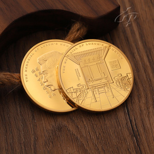 Medalla de recuerdo deportiva personalizada con baño de oro, Medalla de campeón de rugby <span class=keywords><strong>Guess</strong></span> You Super Bracers, Moneda de diseño artesanal de metal única con soporte para medalla - Product Image 1