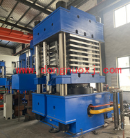 Presse industrielle de fabrication et de vulcanisation de pneus pleins pour pneus OTR, avec nouveau moteur à engrenages et roulement