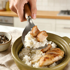 Cuchara para arroz de acero de titanio con mango de madera de acacia, cuchara ligera para servir, para uso doméstico - Product Image 2
