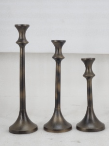 European Retro Iron Aluminum Single Arm Candlestick Gold Textured Taper Candle Holder for Home Wedding Decor - Product Image 6
