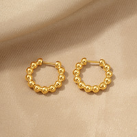 Anting-anting Hoop mode tahan air gaya tren sederhana anting-anting Hoop manik-manik berlapis emas 18k perhiasan wanita kreatif tidak pudar