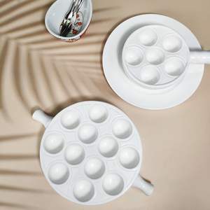 Plat à escargots de 9 pouces, assiettes à pied, plat à escargots blanc en céramique avec 12 trous et poignées - Product Image 2