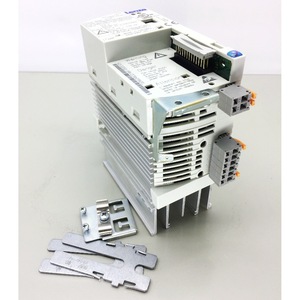 Variateur de fréquence Lenze 8200 E82EV251-2C 250W 220V Monophasé Contrôle Vectoriel IP20 - Product Image 2