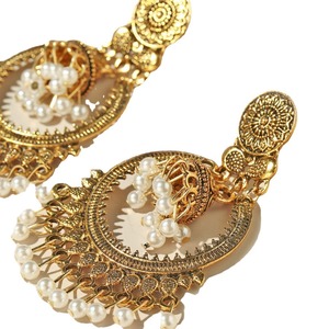 Orecchini Pendenti Classici Vintage Color Oro, Orecchini Bohémien da Donna con Fiori, Campanelle, Perle e Nappine, Gioielli Indiani Jhumka - Product Image 5