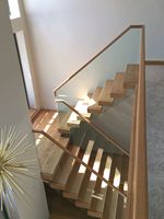 Escalier flottant réglable avec support mobile, profondeur de marche personnalisable, escaliers cantilever polyvalents