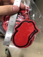 Populaire personnalisé mignon lèvres Logo vêtement broderie Patch vêtements brodés fer sur patchs pour vêtements chapeaux